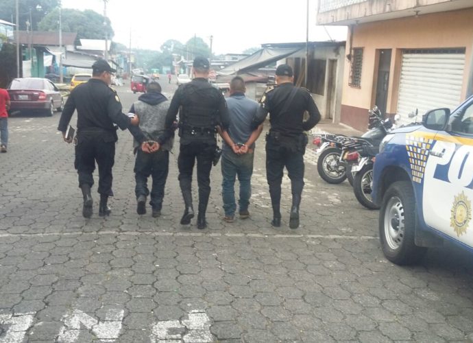 Dos hombres que pretendían saquear un comercio y robar un cajero automático fueron capturados