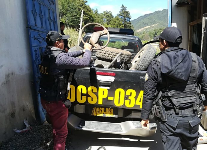 Policía Nacional Civil localiza inmueble donde se desmantelaban vehículos robados en Quetzaltenango