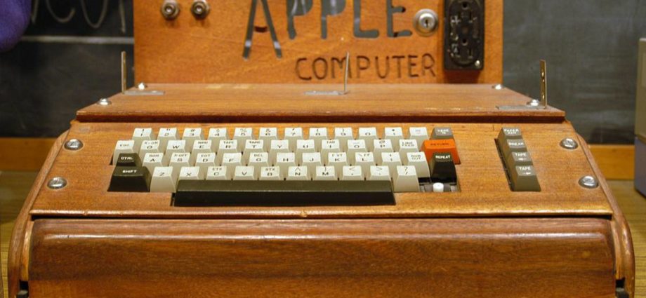 TECNO Una vieja computadora Apple-1 fue subastada en 375.000 dólares