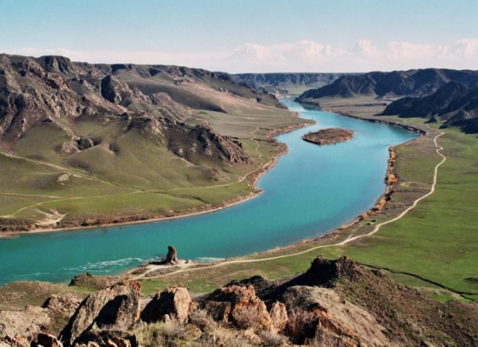 ¿Sabías que el lago Baljash está compuesto de agua dulce y la otra mitad es de agua salada?