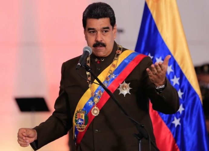 Estados Unidos  además, impuso sanciones financieras a otros cinco venezolanos y tres entidades, todos vinculados al régimen chavista.