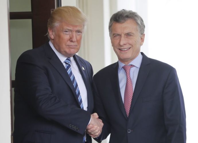 Trump y Macri hablan sobre la crisis económica de Argentina