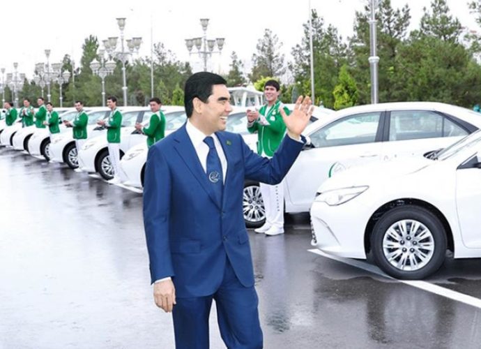¿Sabes por que en Turkmenistán los autos negros son ilegales?