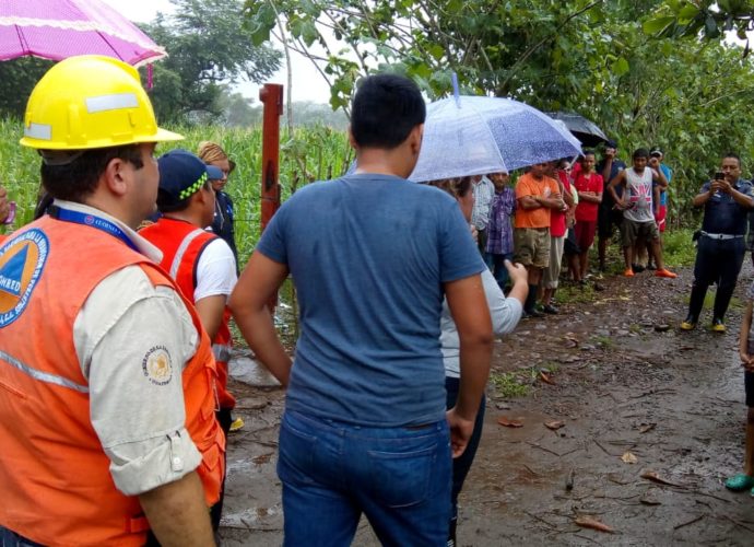 Gobierno de Guatemala entregó Q826.587.00 en ayuda para afectados por lluvias en Guatemala