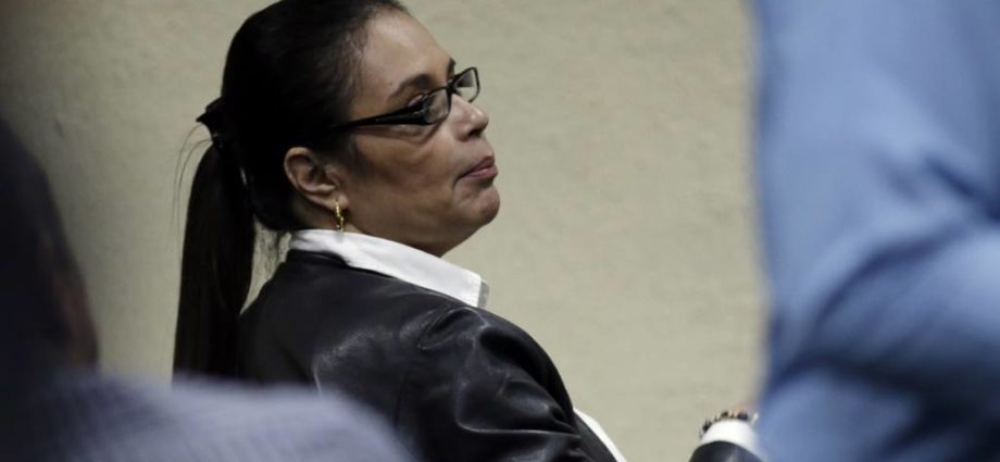 Condenan a 15 años y 6 meses de prisión por caso “Lago de Amatitlán” a Roxana Baldetti