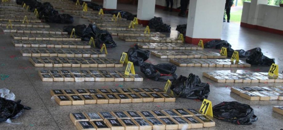 1,970 kilos de cocaína son localizados en semisumergible interceptado por autoridades guatemaltecas en el Pacífico