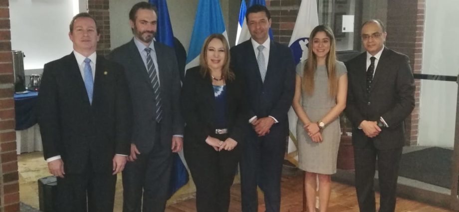 El Salvador se incorpora a la Unión Aduanera entre Guatemala y Honduras