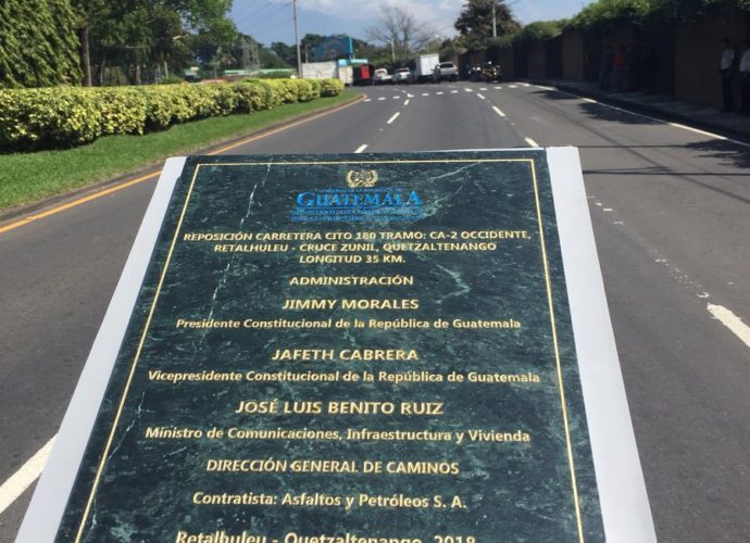 Inauguran reposición de carretera que de Retalhuleu conduce a Quetzaltenango