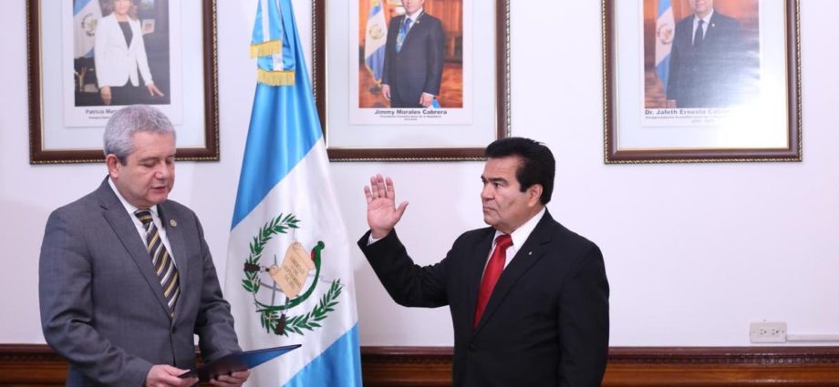 Elder Súchite Vargas fue juramentado como nuevo ministro de Cultura y Deportes