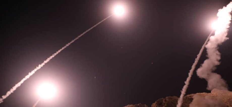 Ataques aéreos dirigidos por EE.UU. dejan 40 muertos en Siria