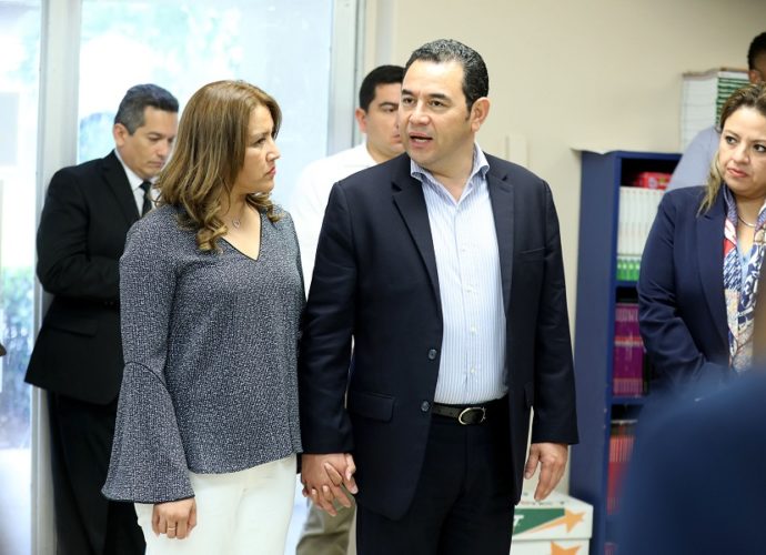 Presidente Jimmy Morales aboga por reunificación familiar de menores en Miami
