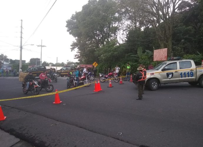 Continúa cerrada la Ruta Nacional 14 por erupción del Volcán de Fuego informan autoridades