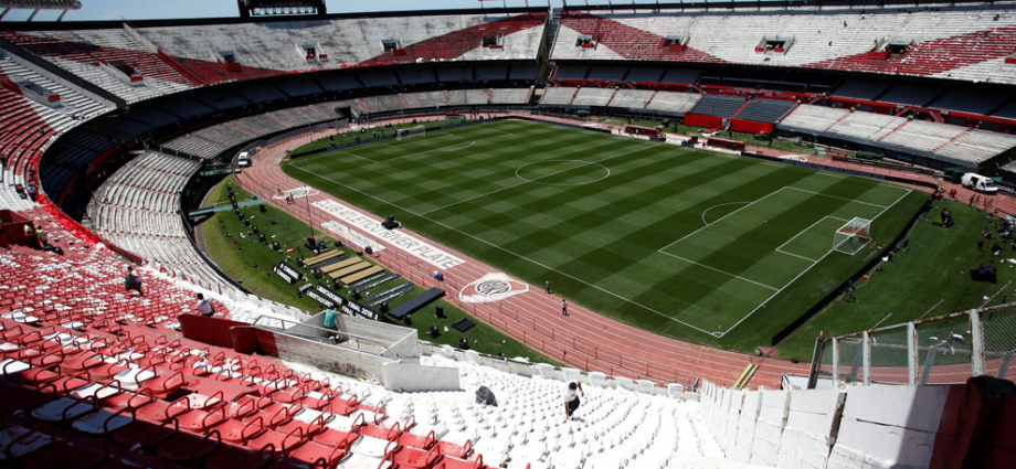 El ministro del Interior de Paraguay aseguró que su país está “en condiciones” de ser la sede de la Superfinal entre Boca Juniors y River Plate