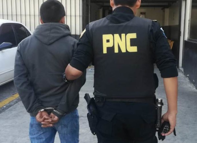 Hombre sindicado de comercio, tráfico y almacenamiento ilícito es capturado con piedras de crack