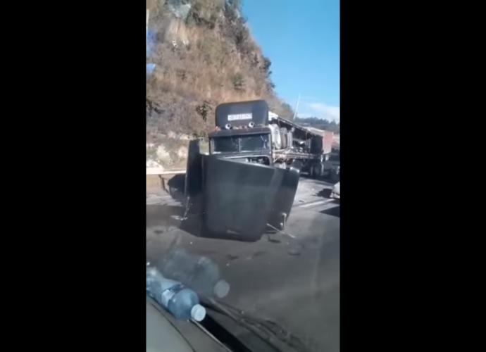 Accidente vial en bajada de Amatitlán