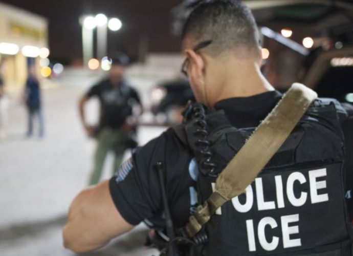 105 capturados en EE. UU. tras redada federal de inmigración