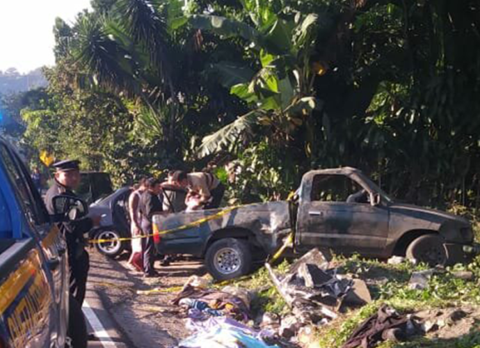 Una mujer fallecida y 8 heridos deja un fuerte accidente de tránsito en ruta de Retalhuleu a Xela