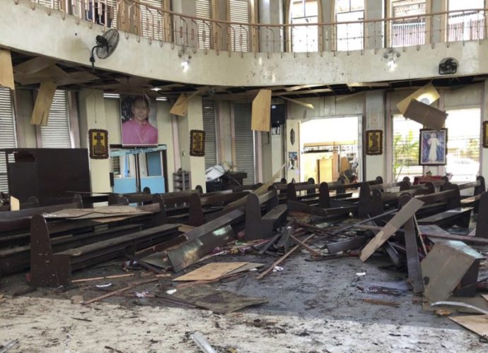 Atentado terrorista dejó 20 muertos y 111 heridos en iglesia católica de Filipinas