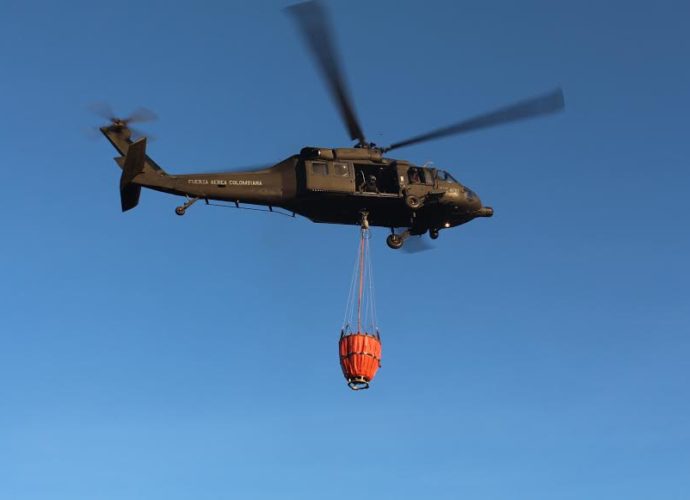 Conred entrega Sistema «Bambi Bucket» a la Fuerza Aérea Guatemalteca