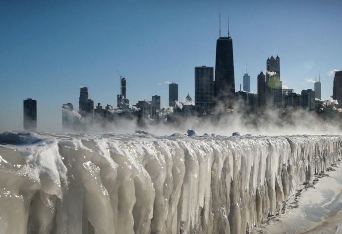 Ola de frío ártico deja 8 muertos y 200 millones de personas afectadas en Chicago