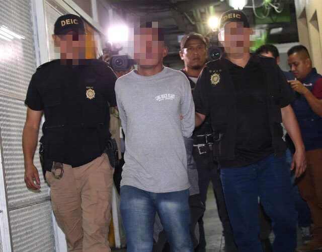 Capturan a hombre que habría participado en atentado contra bus ruta 32