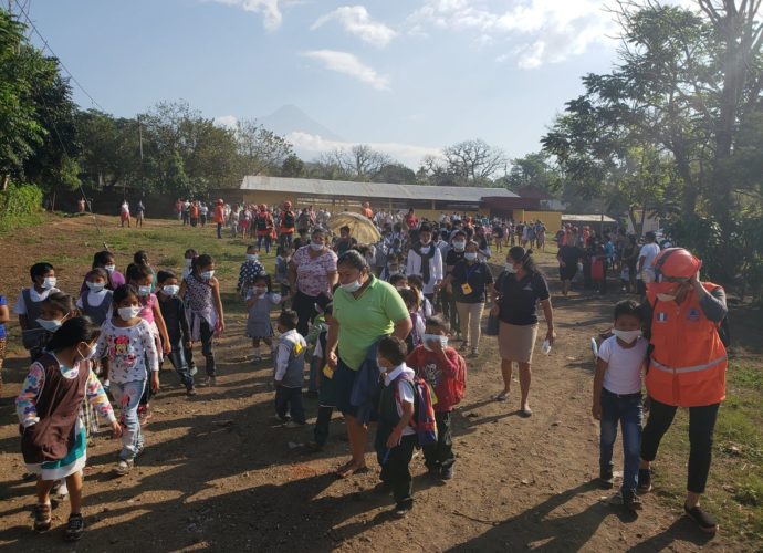 Realizan simulacro por Erupción del Volcán de Fuego