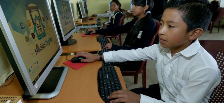 #InformeNacional | Ministerio de Educación impulsa estrategia de tecnología en el aula
