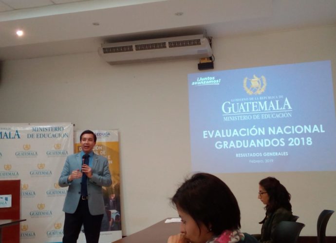 Presentan resultados de evaluación a graduandos 2018 e informes por establecimiento educativo
