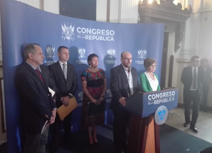 Presentan iniciativa de ley para modificar tiempo máximo de prisión preventiva