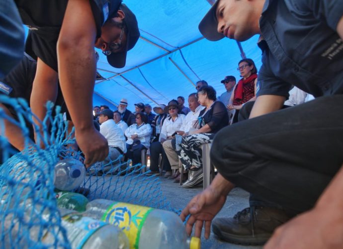 Capacitan a guatemaltecos en la elaboración de biobardas artesanales
