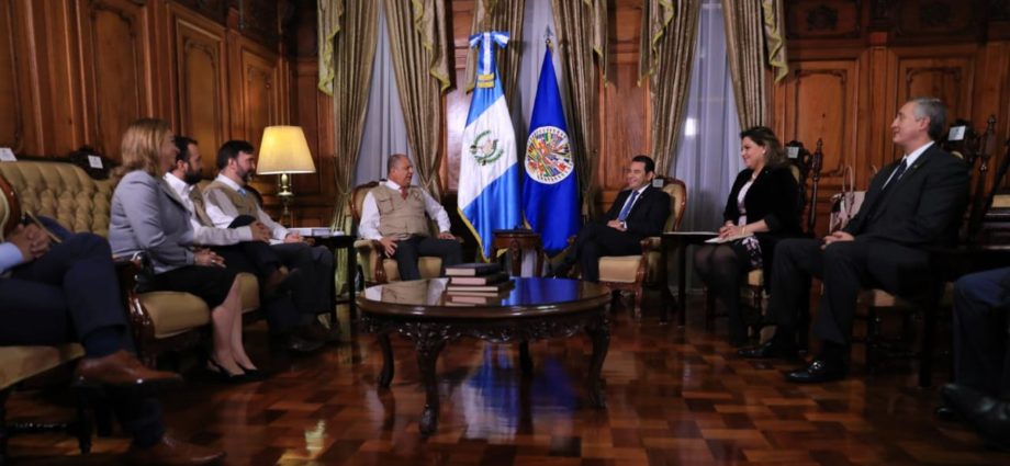 Presidente Morales y OEA auguran elecciones transparentes en Guatemala