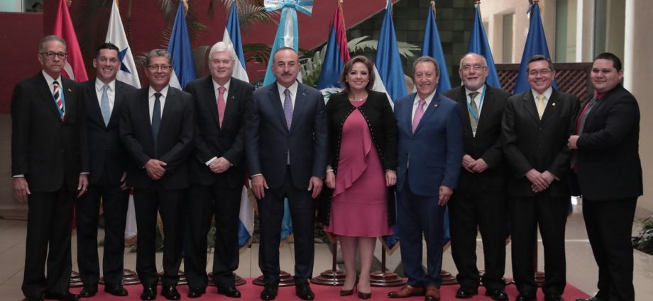 Sica y Turquía firman en Guatemala memorándum para el establecimiento del diálogo político y de cooperación