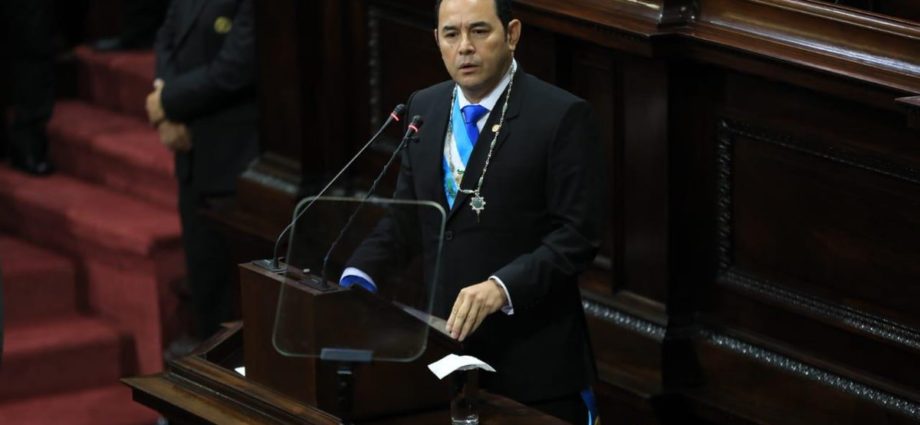 Presidente Morales: “En Guatemala está establecida la supremacía constitucional y nadie es superior a la ley”
