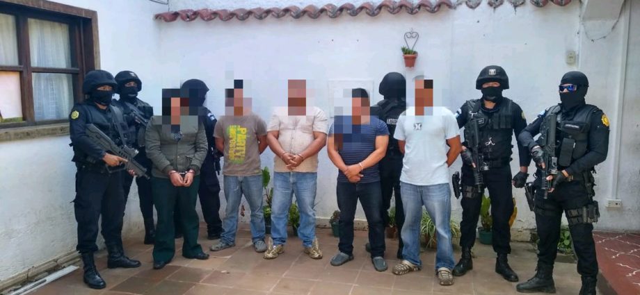 PNC captura a 4 personas por el secuestro de un adolescente en Antigua, Guatemala