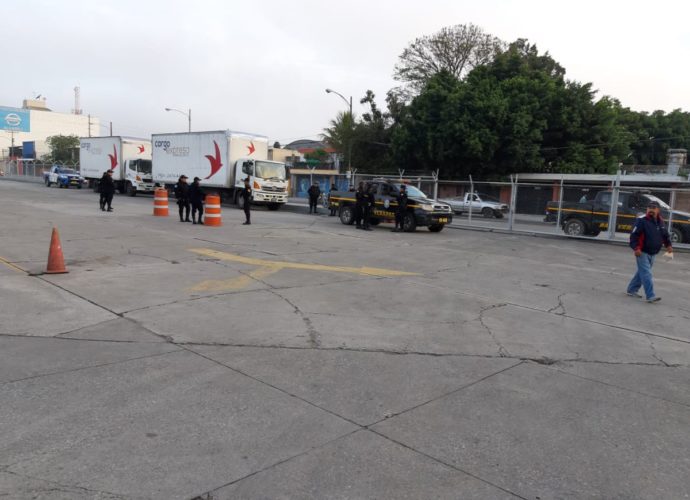 Continúa traslado de papeletas e insumos electorales