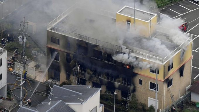 Más de 25 personas mueren en Japón en incendio provocado por supuesto pirómano