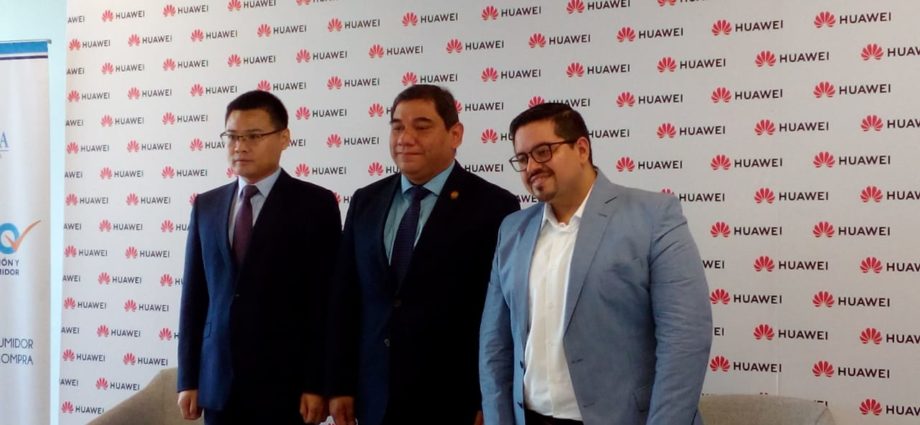 Huawei, Mineco y Diaco respaldan a usuarios guatemaltecos