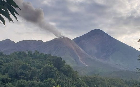 Persiste actividad en el Volcán Santiaguito