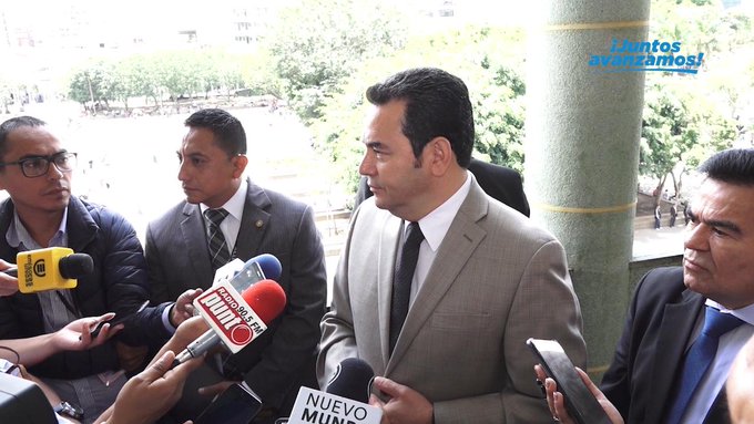 Presidente Morales se refiere a amparos interpuestos por organizaciones civiles