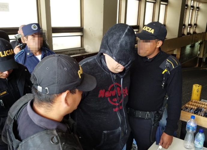 Dos capturados por evasión de impuestos