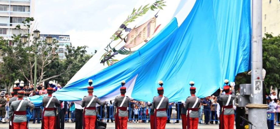 Hoy se conmemora el Día de la Bandera Nacional de Guatemala