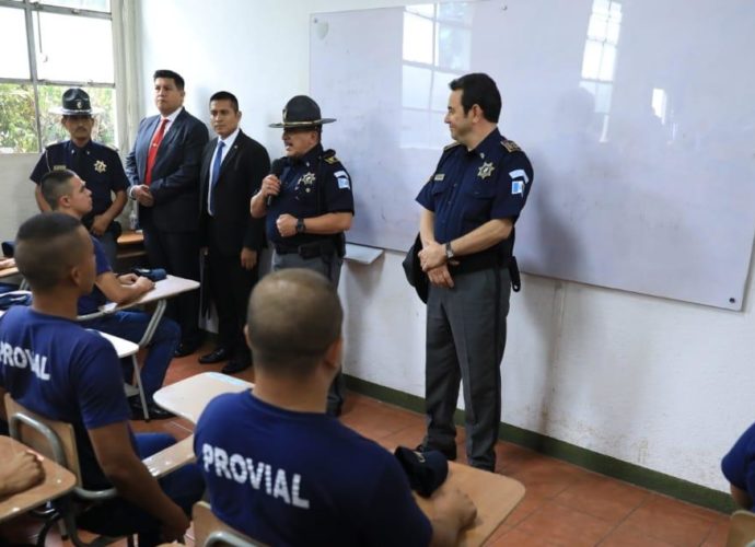 Presidente Morales supervisó las tareas que realiza PROVIAL y la capacitación de los futuros patrulleros