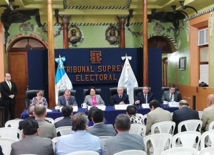 TSE oficializa datos de votos de segunda vuelta electoral.