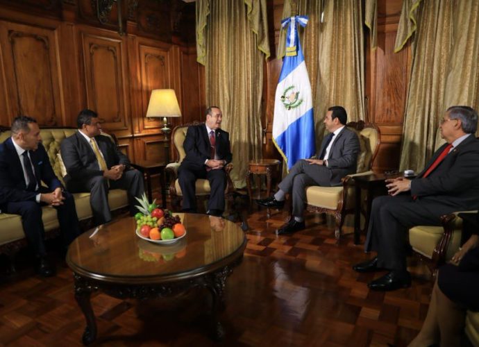 Presidente Morales recibe a binomio presidencial electo