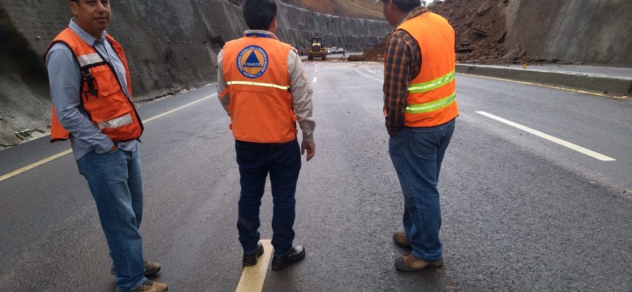 Presidente Morales gira instrucciones de reparación para los daños ocurridos en el Libramiento de Chimaltenango