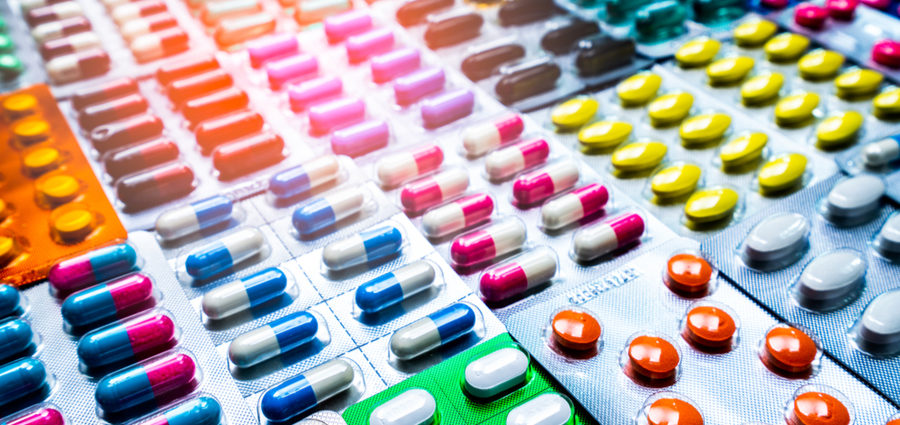 Normativa que regula venta de antibióticos y esteroides en farmacias entra en vigencia hoy
