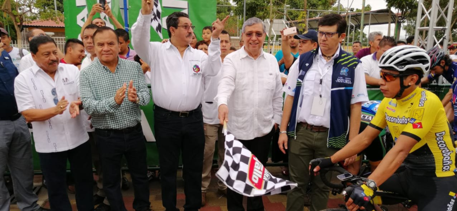 #InformeNacional | Presidente en funciones da banderazo a 59 edición de Vuelta a Guatemala