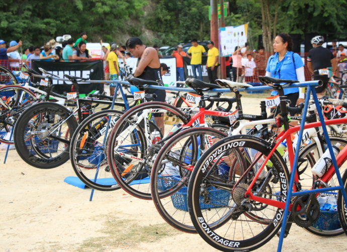 Anuncian triatlón en medio de la selva de Tikal, Petén