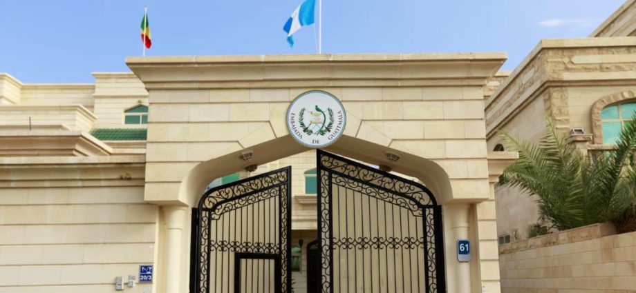 Gobierno fortalece cooperación bilateral con Emiratos Árabes Unidos al establecer Embajada