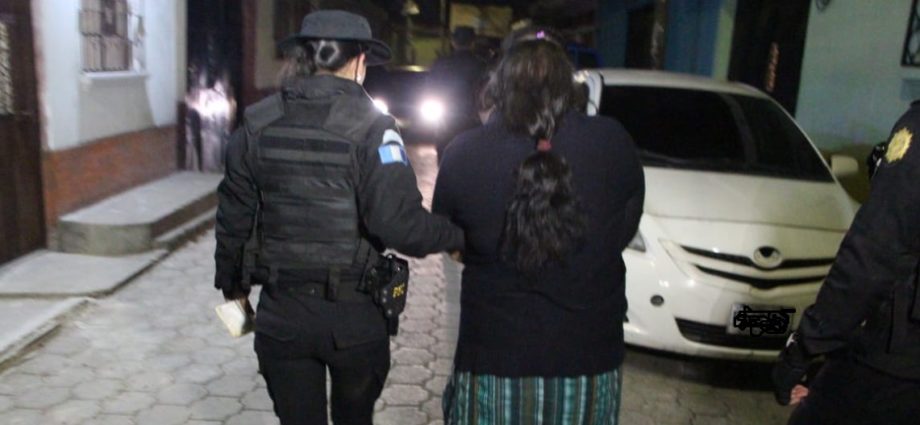 Capturan a presunta narcomenudista en Chimaltenango